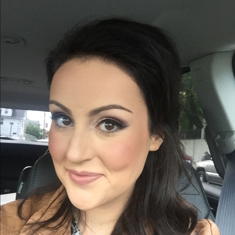 Meet your Posher, Maria